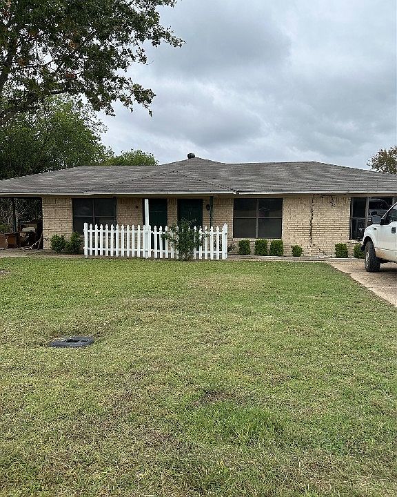 1st image of 120 Redbud Ct