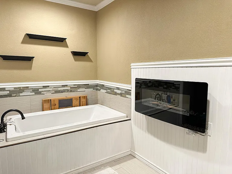 1181 Camino Tassajara — Photo 17