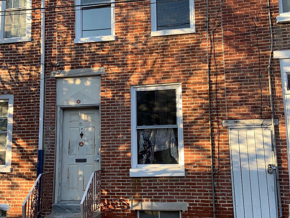 2nd image of 911 Ernst St