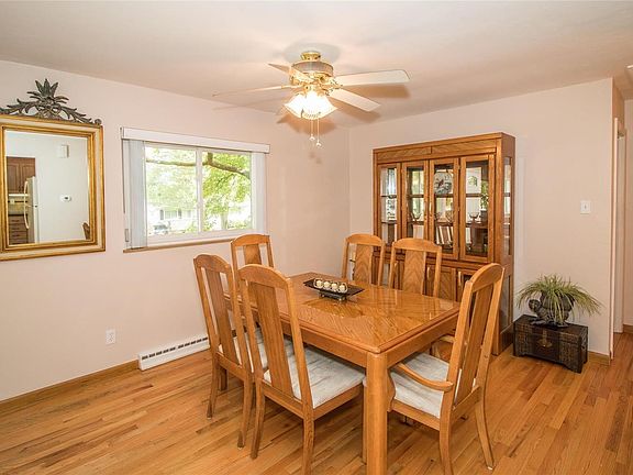 4th image of 10542 Fabick Dr