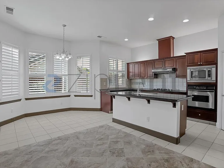 5743 W Chennault Ave — Photo 17