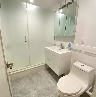 Rented by Essence Realty LLC | media 17