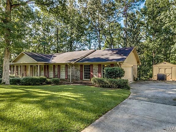 2nd image of 4441 Stonehill Ln