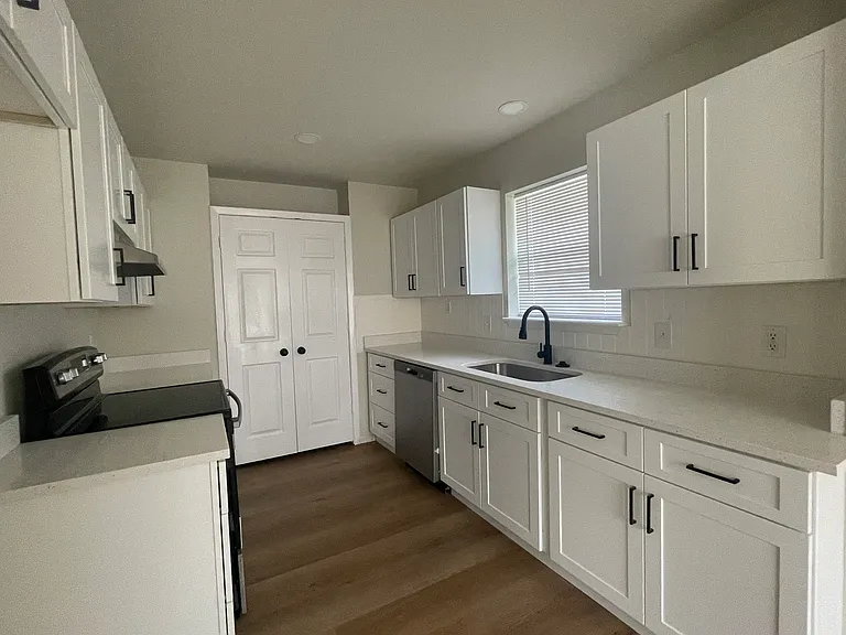 441 N Cowan Ave #12 — Photo 3
