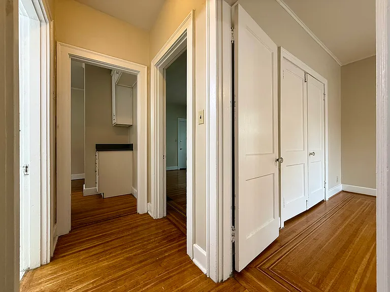 1823 Roanoke Ave #1 — Photo 18