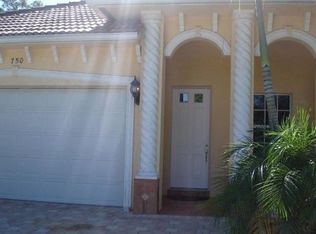 750 111th Ave N, Naples, FL 34108