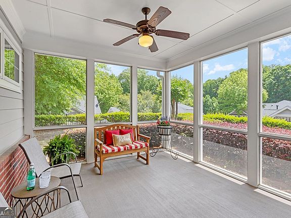 4th image of 2716 Grapevine Cir