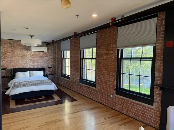 21 W Marlborough St #C, Newport, RI 02840