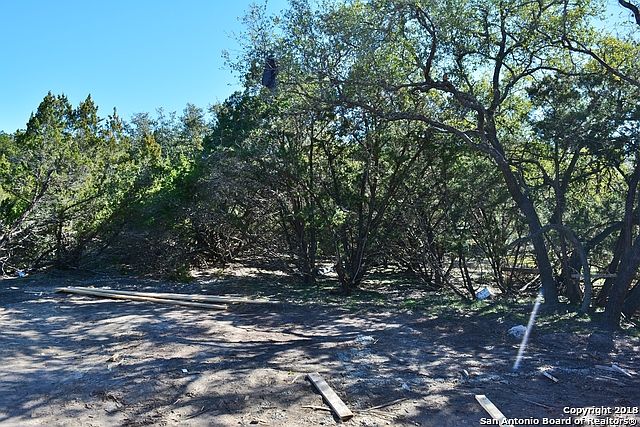 2nd image of 1151 Santa Fe Trl