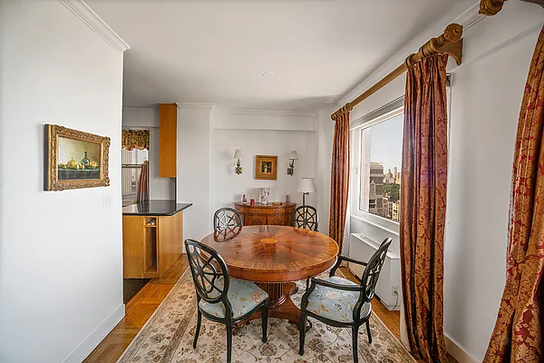 Sold by Adriana Arciello, LREB | media 21