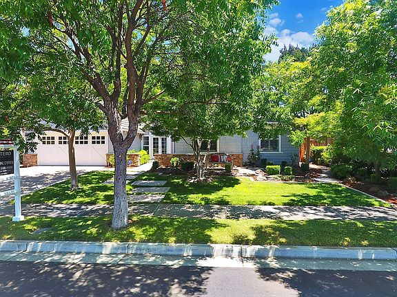2nd image of 122 Verde Ct