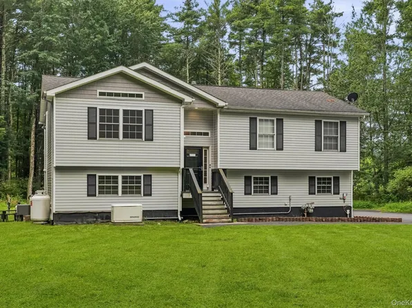 4 Ross Lane, Sparrowbush, NY 12780