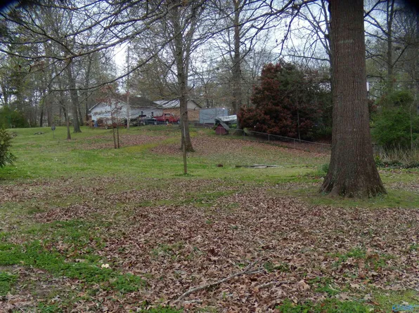 2005 Sunset Dr NE, Hartselle, AL 35640