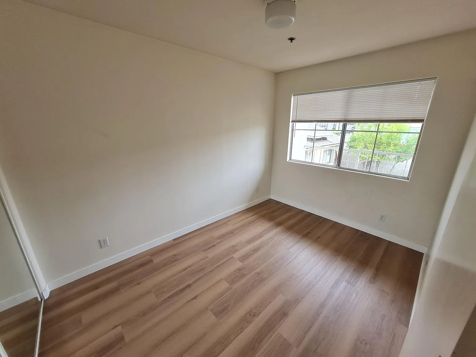 1 bed, 500 sqft, $1,600 — Photo 4
