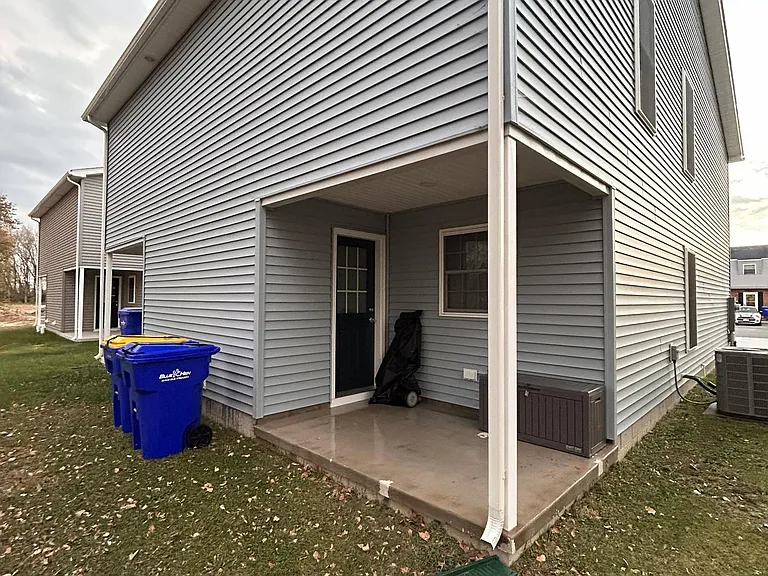 45 Meadow Wood Ln — Photo 8