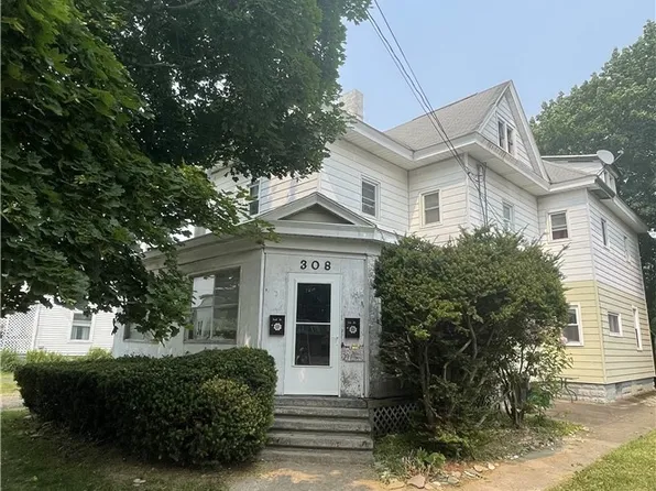 308 N Main St, Canastota, NY 13032