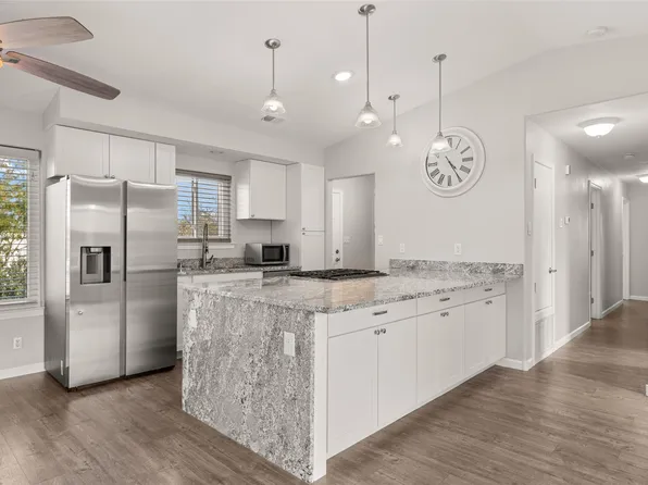 1053 Cheyenne St, Los Alamos, NM 87544