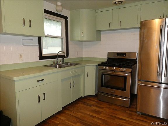 5th image of 66 Alaska St
