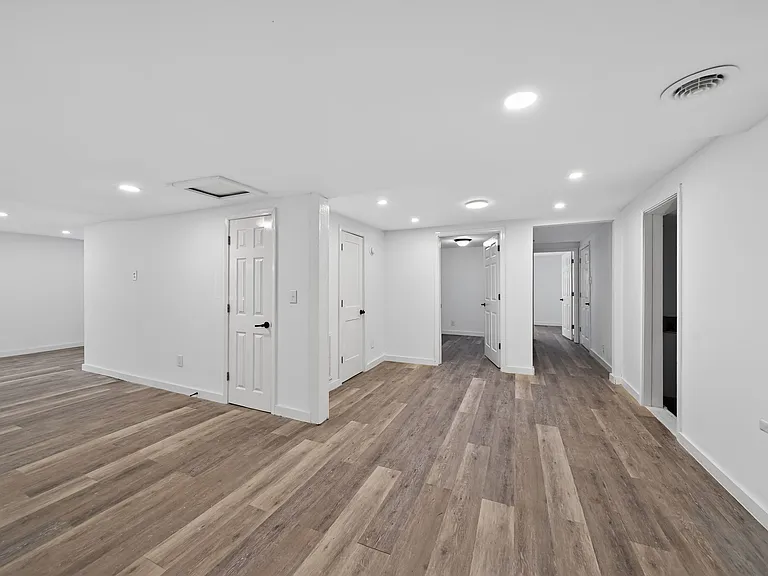 4205 Carroll Ave — Photo 24