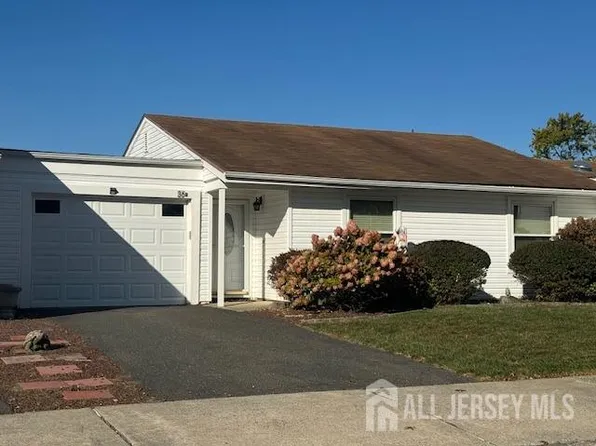 36 Haddon Rd #B, Monroe Township, NJ 08831