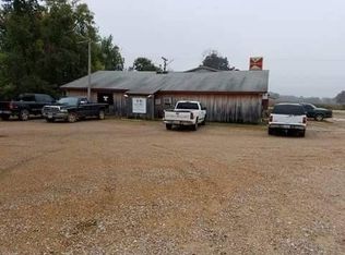 3240 Rr 3, Doniphan, MO 63935