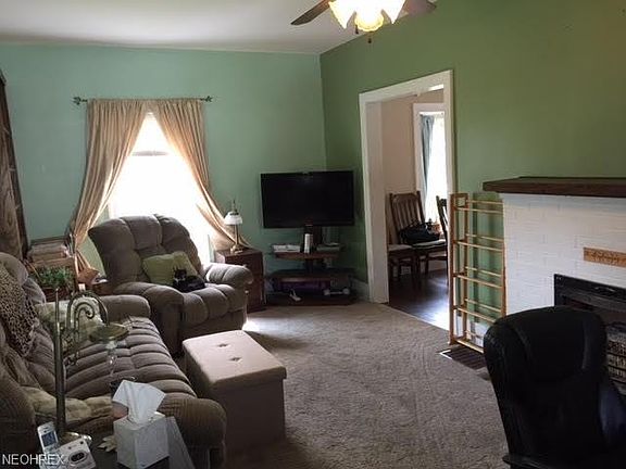 4th image of 308 E 10th St