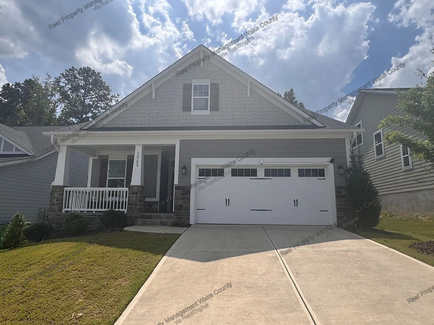 4 bed, 3.5 bath, 2350 sqft, $2,550 — Photo 1