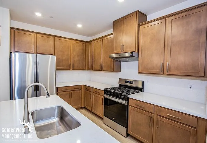 12512 Kings Creek Pl — Photo 7
