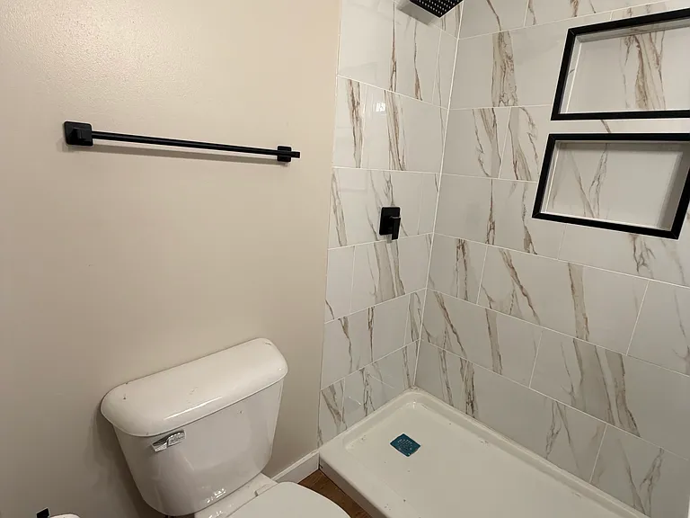 4737 Yellow Mountain Rd — Photo 4