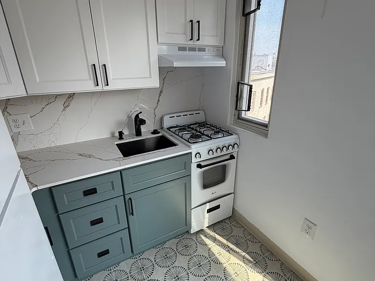 1727 Massachusetts Ave NW #718 — Photo 8