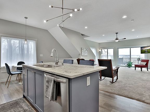 Entertain spectacular views!