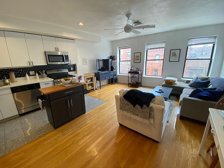 234 Hanover St #2 — Photo 2