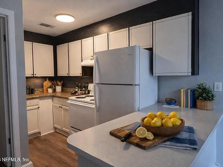 1827 San Marco Blvd #3 — Photo 3
