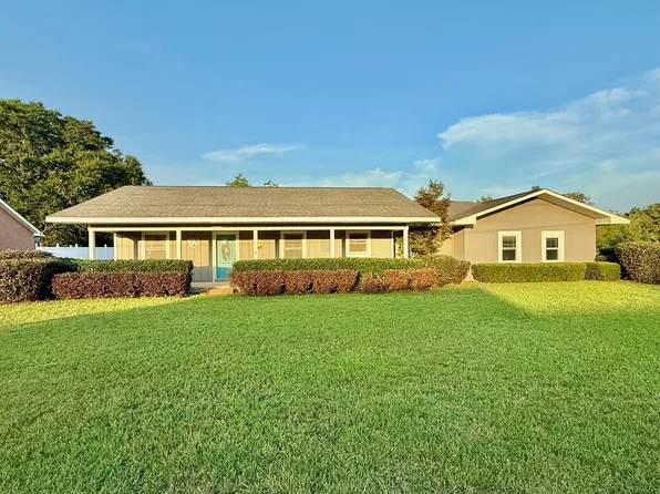 609 S 9th Ave, Hartford, AL 36344