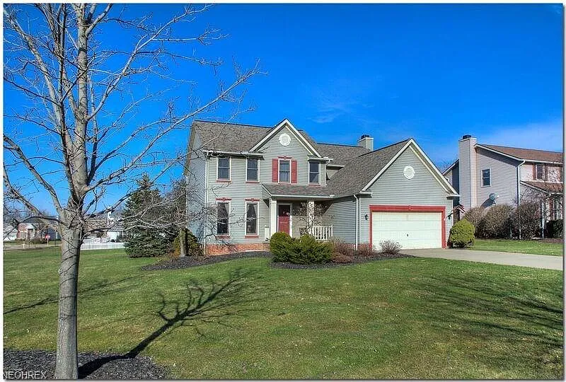 565 Republic Dr photo 1