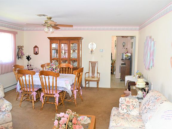 3rd image of 62 Falmouth St