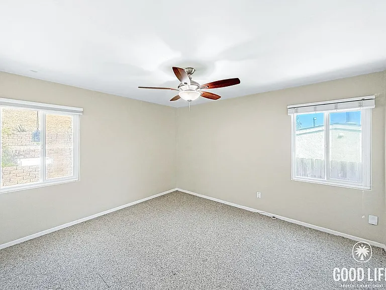 4034 Aragon Dr — Photo 10