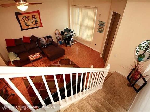 4th image of 2617 NE 14th Ave APT 110