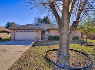 2437 Hallmark St, Grand Prairie, TX