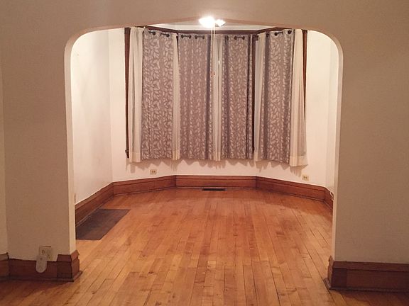 5th image of 2327 N Sacramento Ave