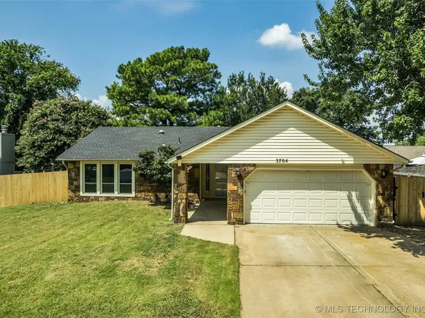 3704 S Narcissus Ave, Broken Arrow, OK 74011