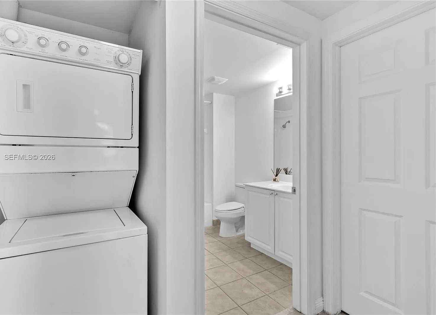 2 bed, 1080 sqft, $3,250 — Photo 3