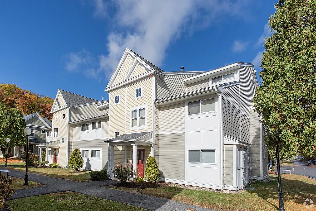 Beacon Village Apartments — Photo 3