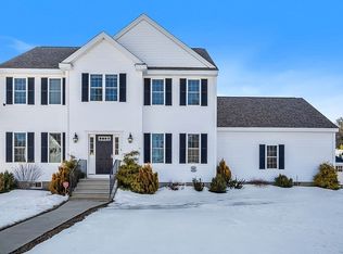 3 Pond View Cir, Shirley, MA 01464