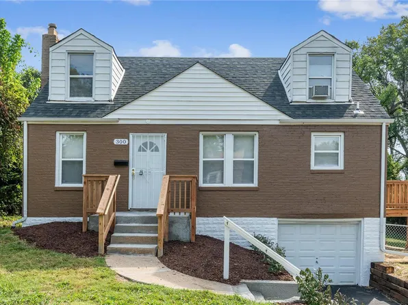 300 Coppinger Dr, Saint Louis, MO 63135