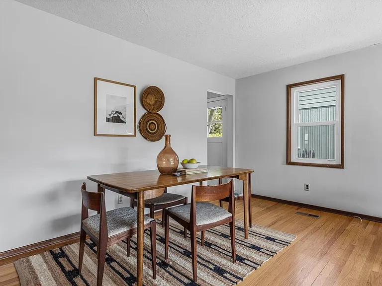 2919 SE 76th Ave — Photo 10