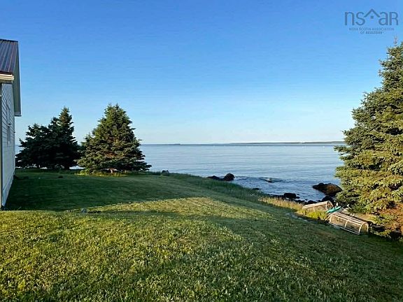 4th image of 29 Slipway Rd W