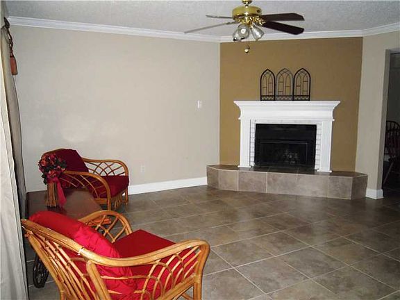 3rd image of 4011 Idaho Ave