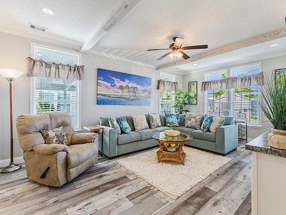 3rd image of 12581 Coconut Dr