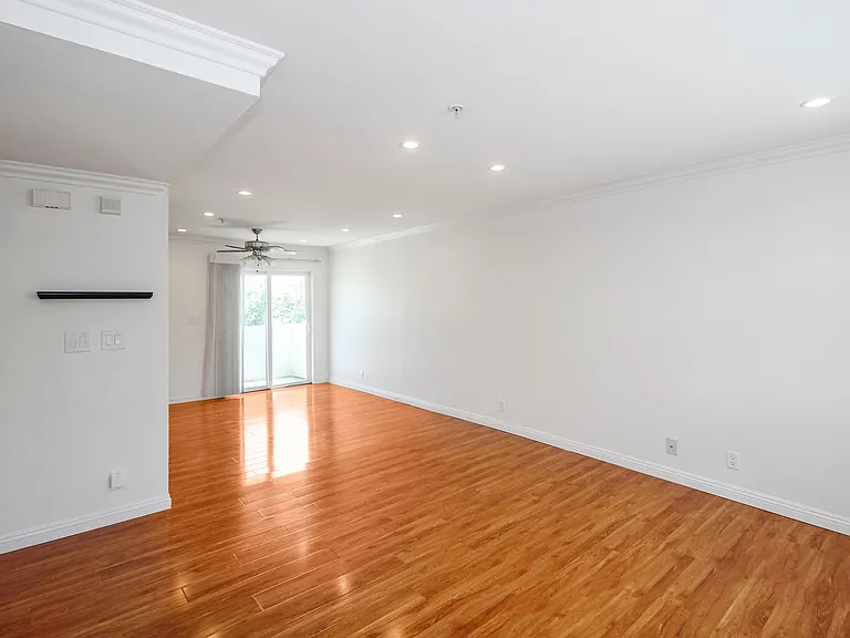 611 Mound Ave #F — Photo 3